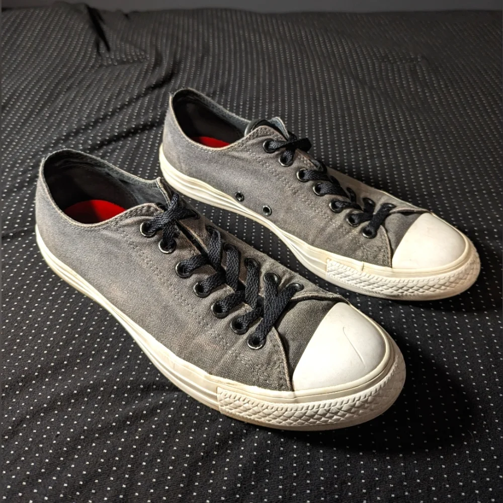 Converse - Picture 2 of 3
